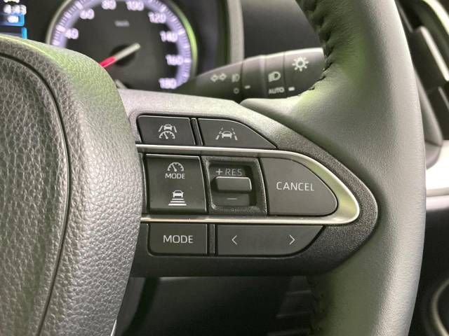 Toyota NOAH 2023-07 189121-6