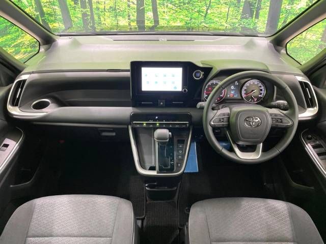 Toyota NOAH 2023-07 189121-1