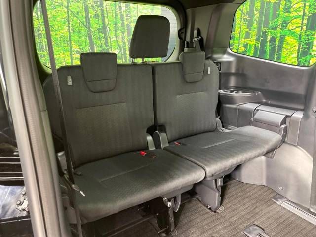 Toyota NOAH 2023-07 189121-10