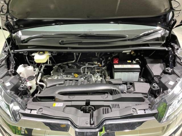 Toyota NOAH 2023-07 189121-19