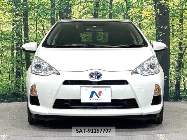 Toyota AQUA 2014-03 376017-14