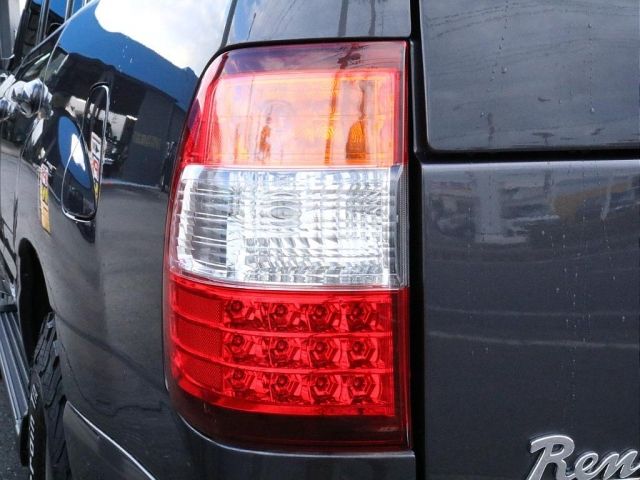 Toyota LAND CRUISER 2006-01 182945-12