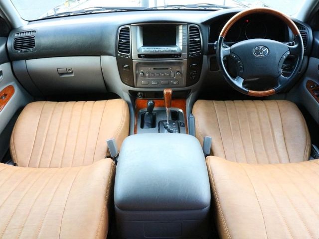 Toyota LAND CRUISER 2006-01 182945-1