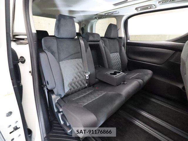 Toyota ALPHARD 2018-11 332319-4
