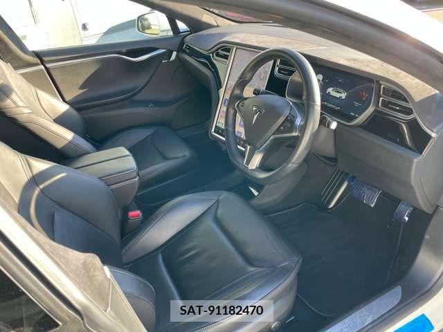 Tesla MODEL S 2016-03 208755-10