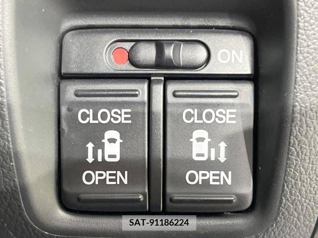 Honda N BOX CUSTOM 2016-03 306647-5