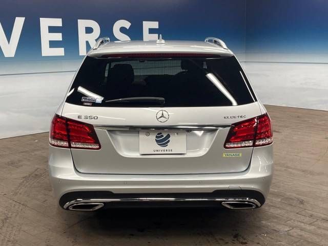 Mercedes Benz E-CLASS 2015-05 185704-16