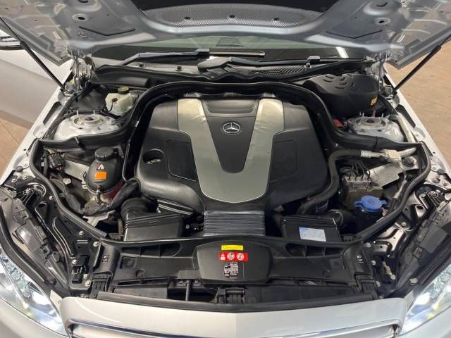 Mercedes Benz E-CLASS 2015-05 185704-19