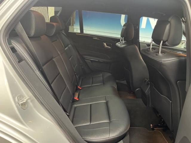 Mercedes Benz E-CLASS 2015-05 185704-9