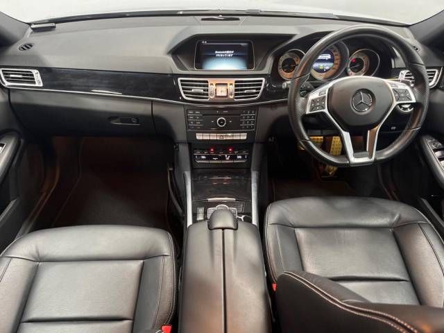 Mercedes Benz E-CLASS 2015-05 185704-1