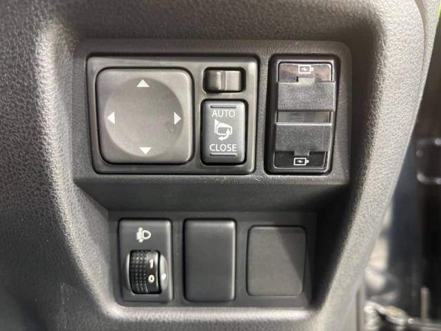 Nissan JUKE 2011-07 182147-5