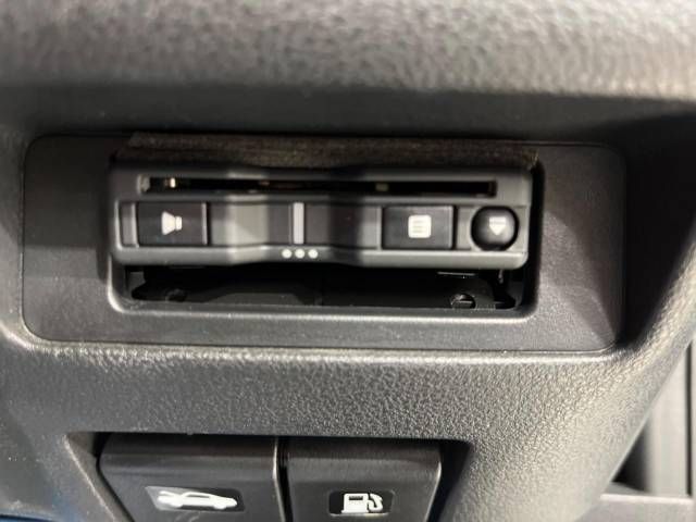 Nissan JUKE 2011-07 182147-3