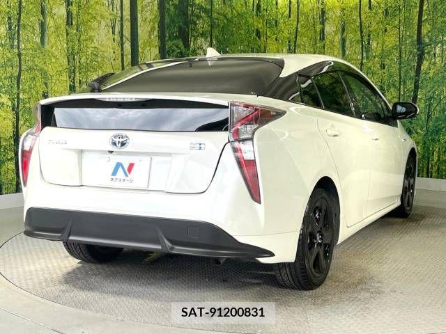 Toyota PRIUS 2016-03 366309-17