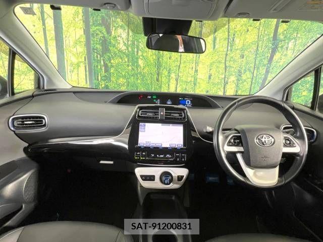 Toyota PRIUS 2016-03 366309-1
