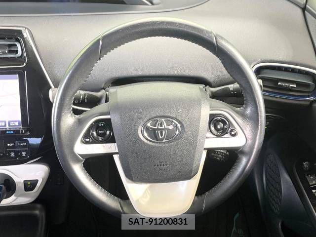 Toyota PRIUS 2016-03 366309-11
