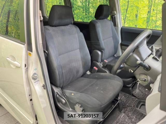 Toyota VOXY 2005-07 385619-3