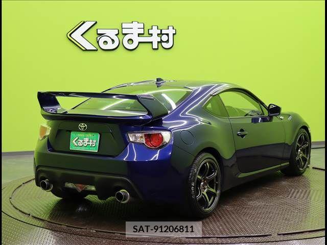 Toyota 86 2015-08 291983-1