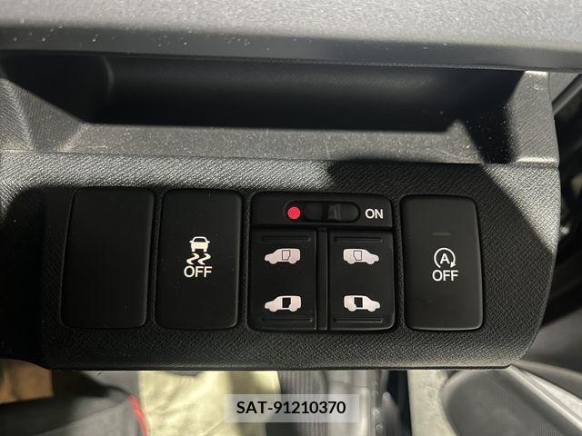 Honda e 2014-02 235365-6