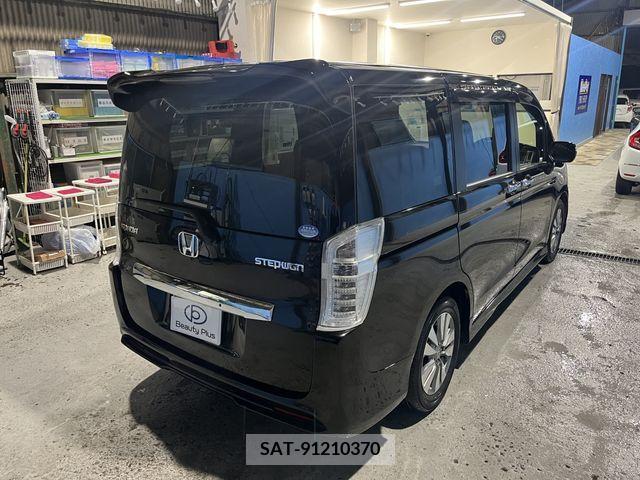 Honda e 2014-02 235365-8