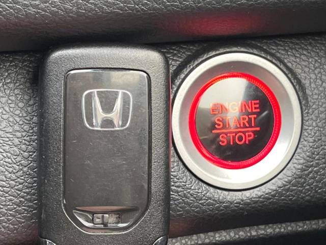 Honda CIVIC 2017-09 185852-8
