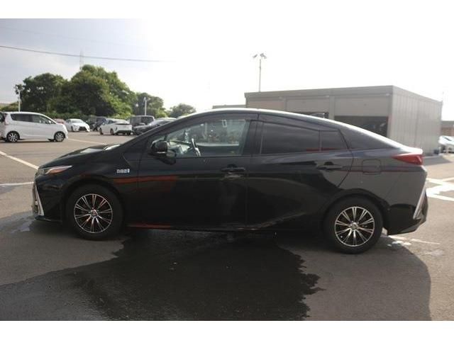 Toyota PRIUS PHV 2017-06 7296-4
