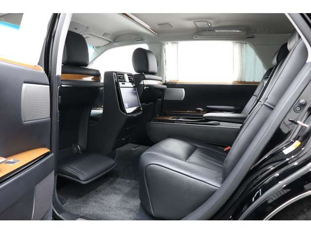 Toyota CENTURY 2018-08 194361-8