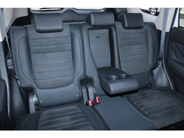 Mitsubishi OUTLANDER PHEV 2018-08 2939-11