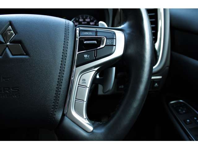Mitsubishi OUTLANDER PHEV 2018-08 2939-7