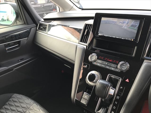 Mitsubishi DELICA D5 2019-03 7286-16