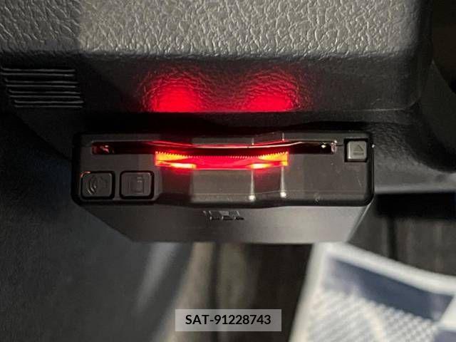 Toyota SIENTA 2022-08 314699-7