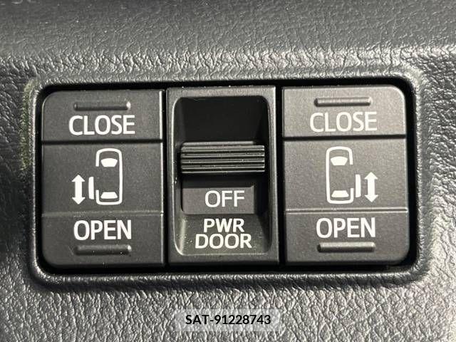Toyota SIENTA 2022-08 314699-4