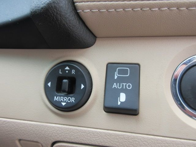 Toyota CROWN SEDAN 2010-05 12333-17