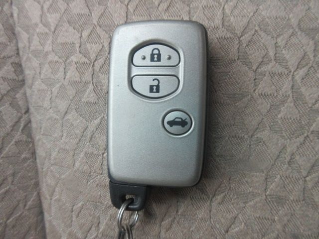 Toyota CROWN SEDAN 2010-05 12333-19