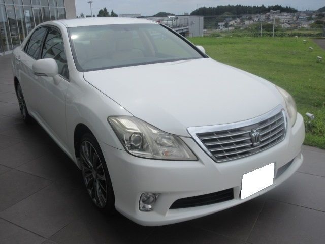 Toyota CROWN SEDAN 2010-05 12333-2