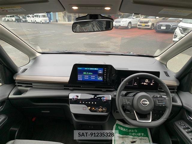 Nissan SERENA 2023-06 254451-12