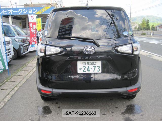 Toyota SIENTA 2015-12 285104-4
