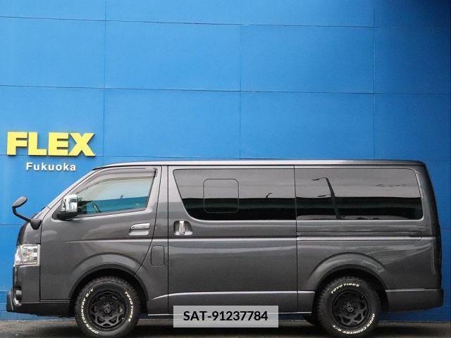 Toyota HIACE VAN 2021-01 352326-4