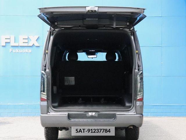 Toyota HIACE VAN 2021-01 352326-10