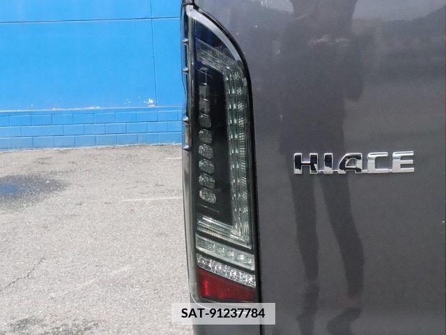 Toyota HIACE VAN 2021-01 352326-9