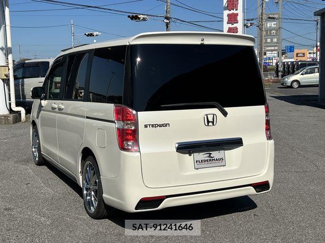 Honda STEP WGN 2010-10 347616-4