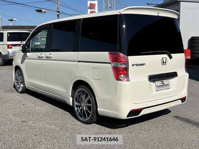 Honda STEP WGN 2010-10 347616-7