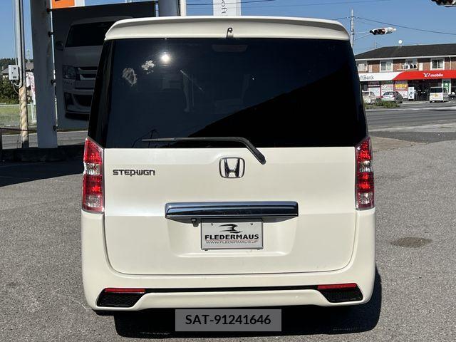 Honda STEP WGN 2010-10 347616-3