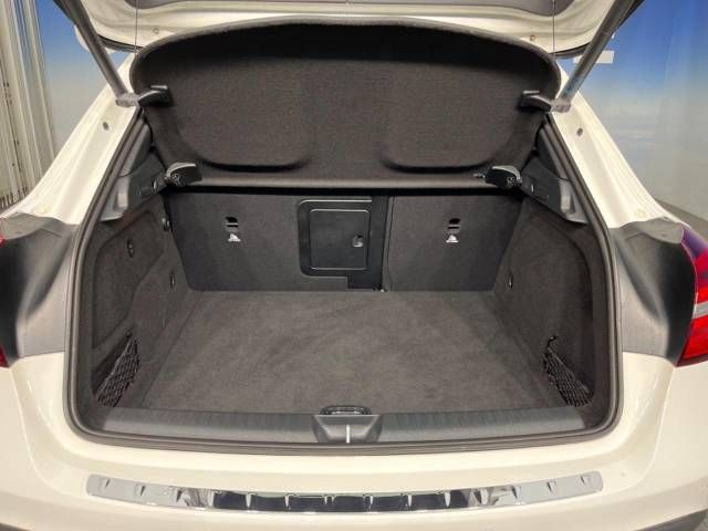 Mercedes Benz GLA-CLASS 2018-03 190233-18