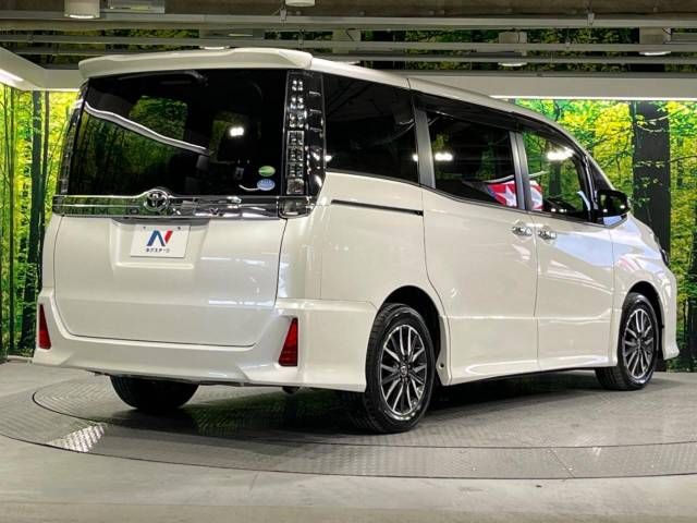 Toyota VOXY 2016-11 19486-18