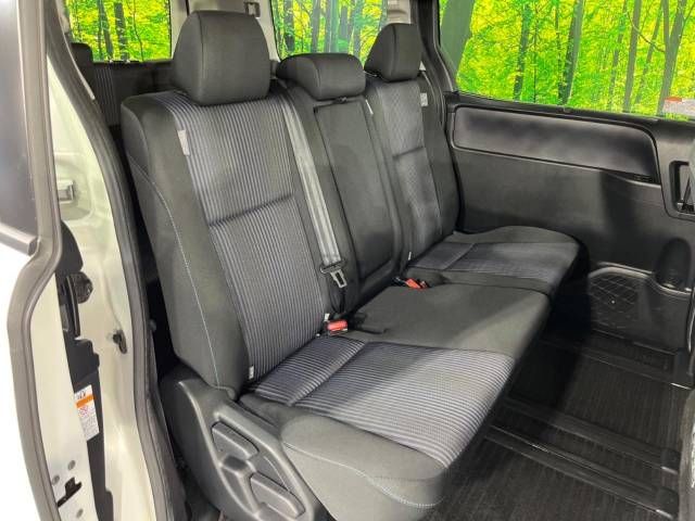 Toyota VOXY 2016-11 19486-10