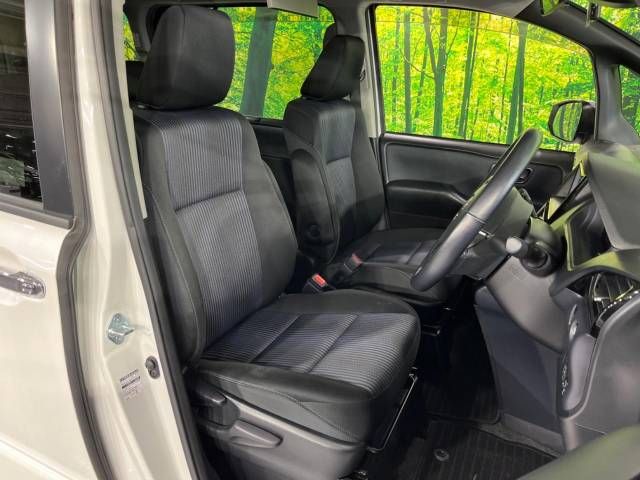 Toyota VOXY 2016-11 19486-9