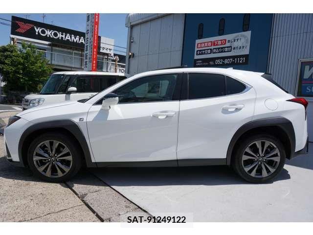Lexus UX 2019-03 313530-15