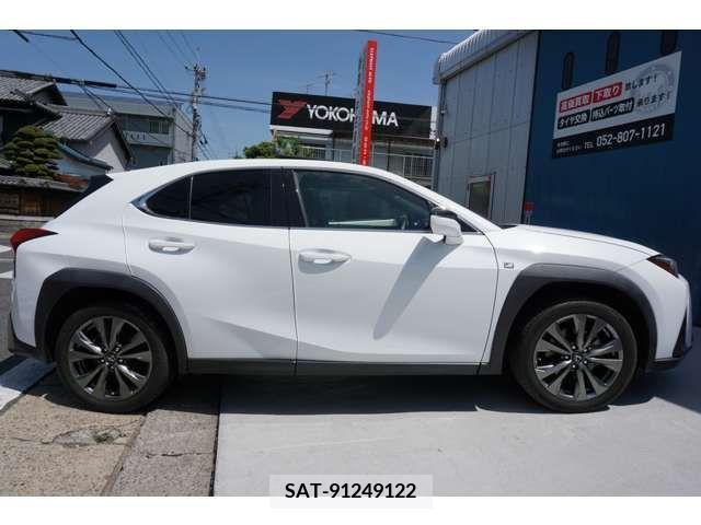 Lexus UX 2019-03 313530-14