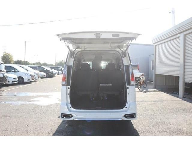 Nissan SERENA 2018-02 188168-10
