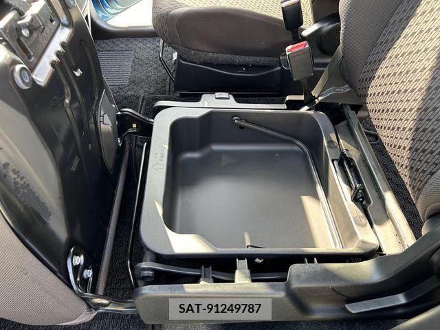 Suzuki SOLIO 2018-01 285353-16